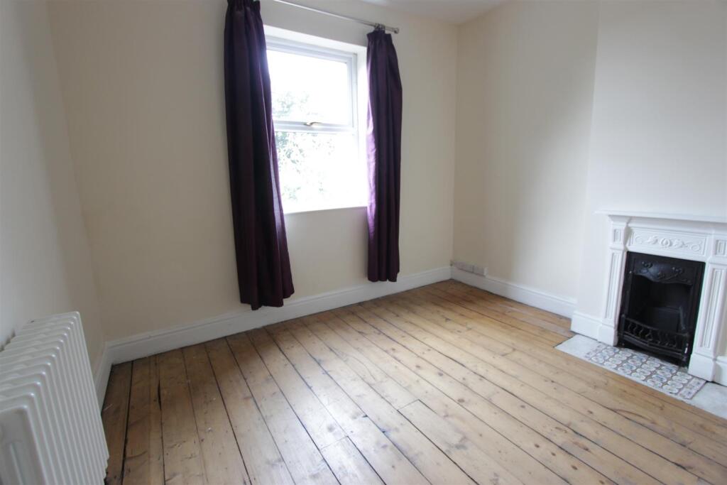 Rear Larger Bedroom.JPG