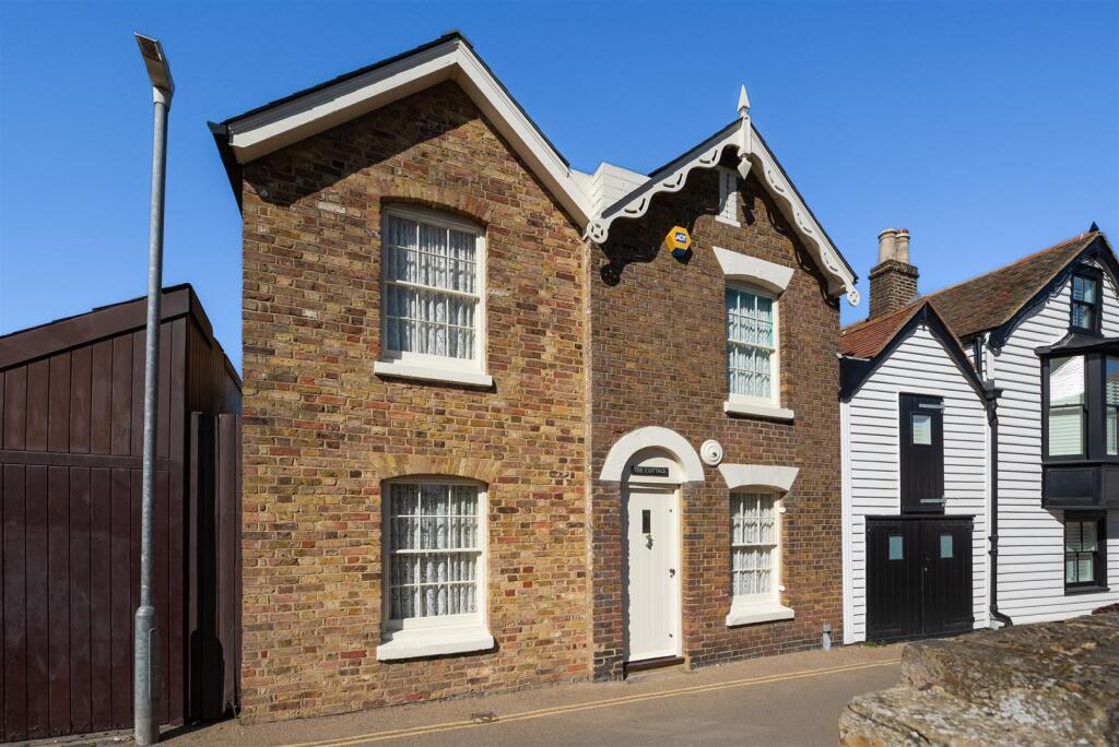 Sea Wall, Whitstable
