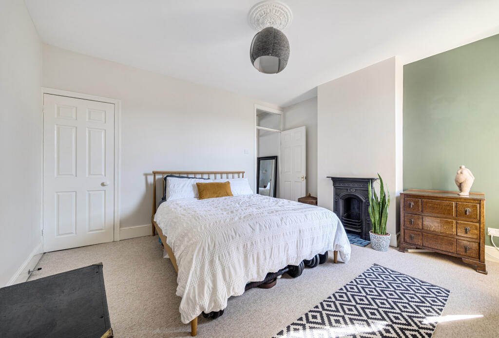 1324067-18-686e9f...