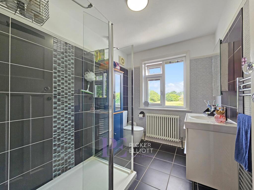 Re Fitted Shower Room