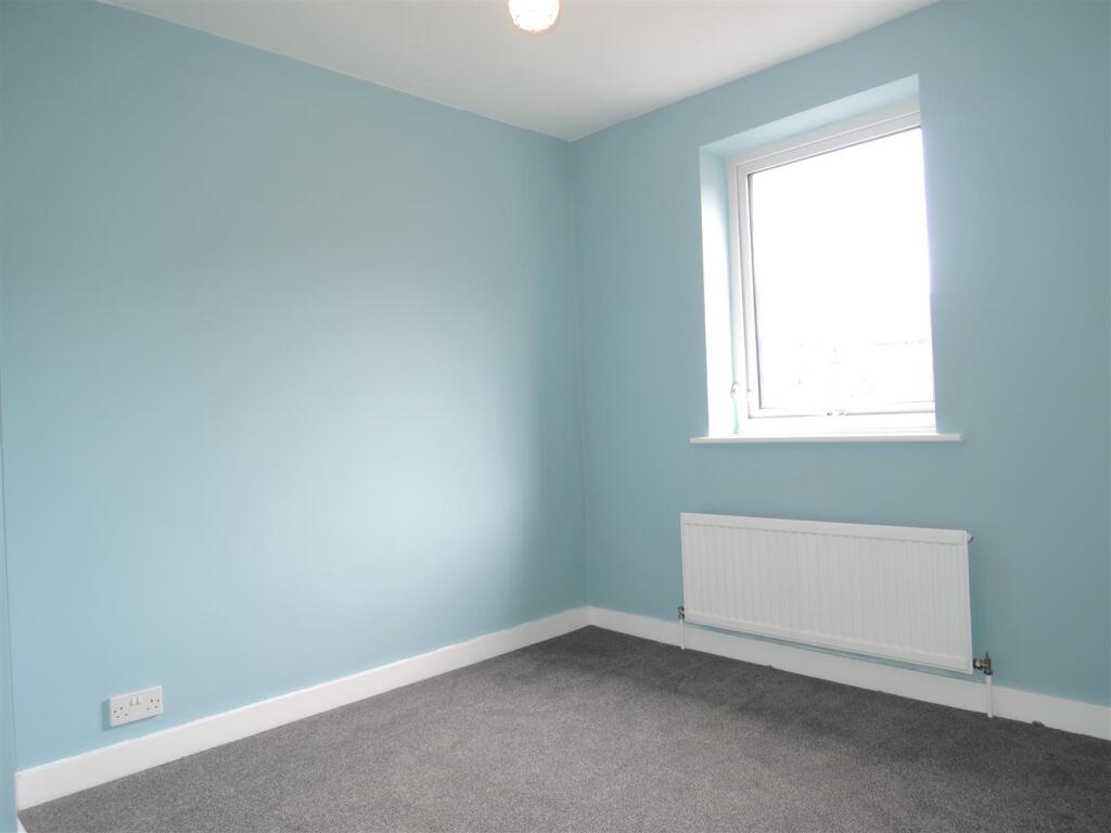 Bedroom 2.JPG