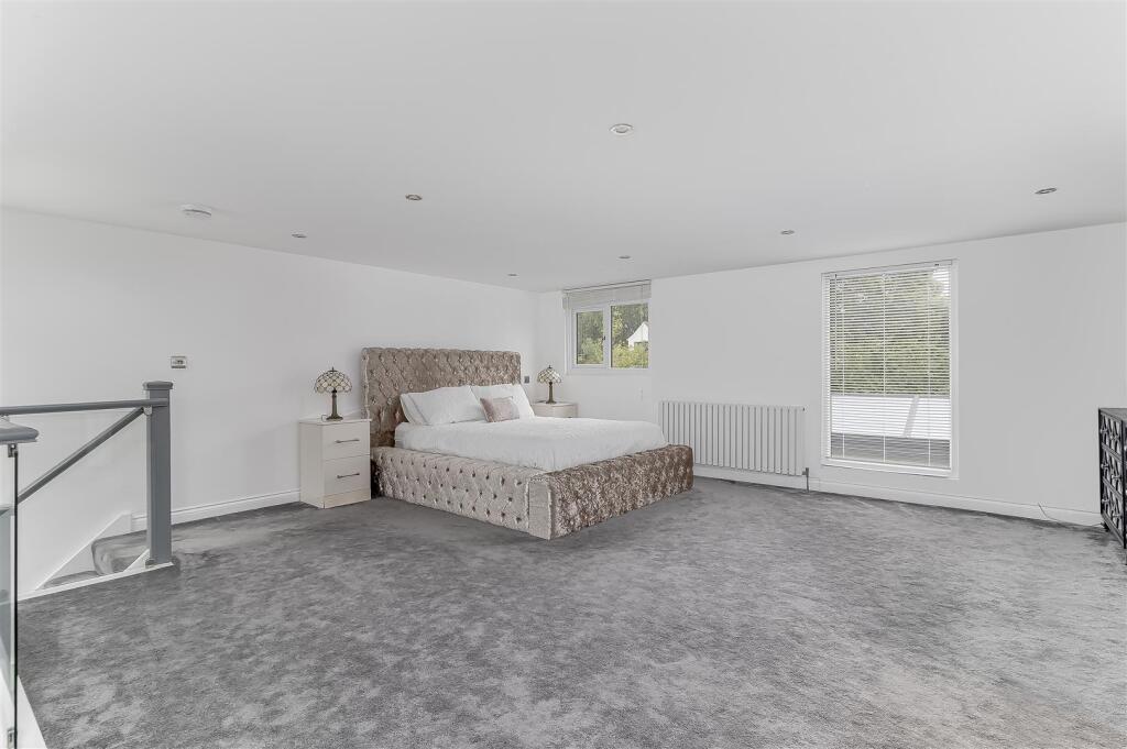 Master Bedroom - C.jpg