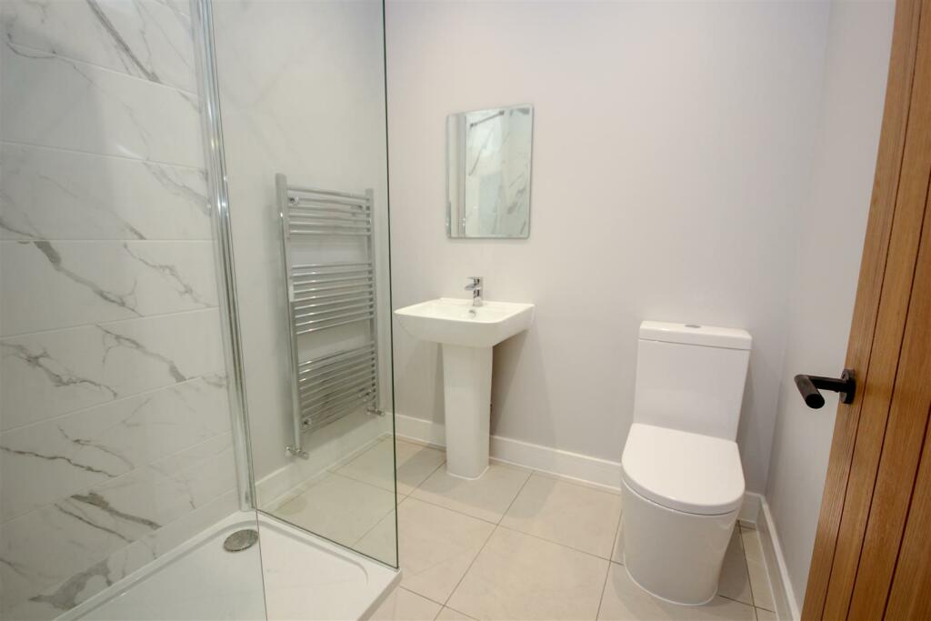 Shower room.jpg