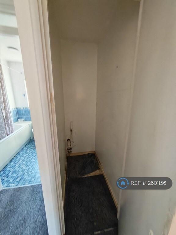 Master Bedroom Storage Room 