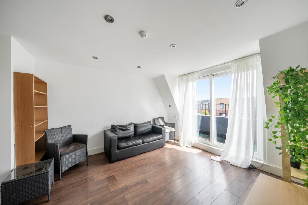 1353280-12-68c03f...