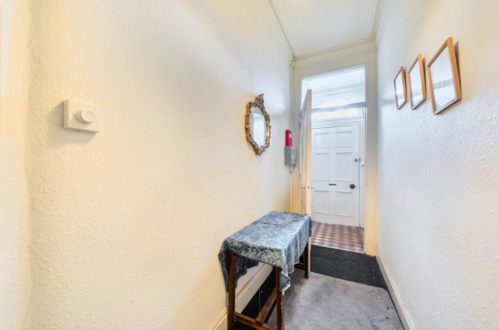 EweMove Harrogate Entrance Hall