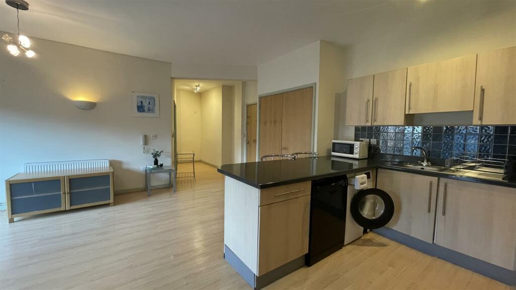 Living / Dining / Kitchen