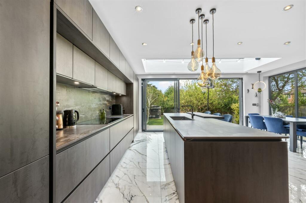 34 Holland Avenue,7.jpg