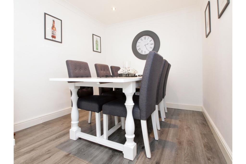 Dining Room / Study