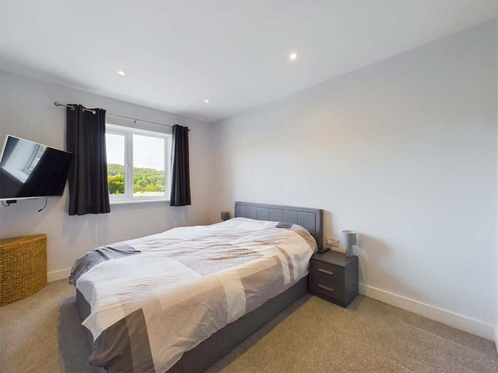 CAM02119G0-PR0022-STILL002