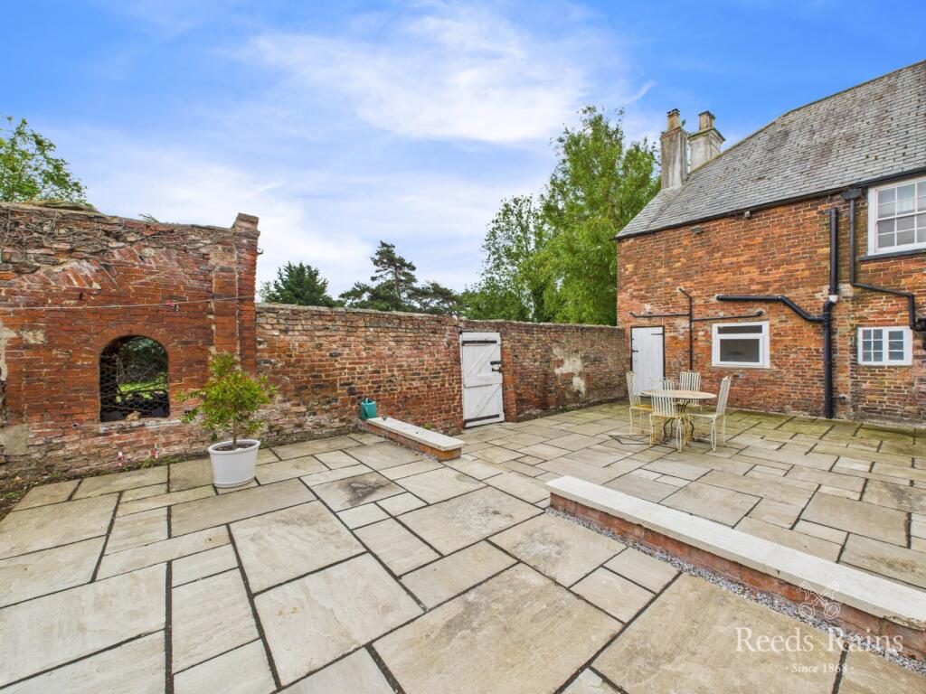 Rear Courtyard
