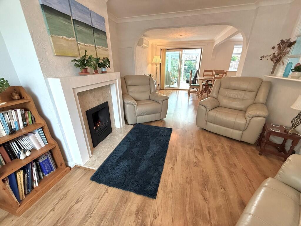 121 Mallon Dene L...