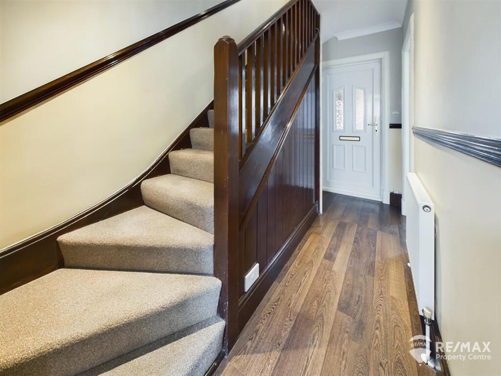 Entrance Hall (2).jpg