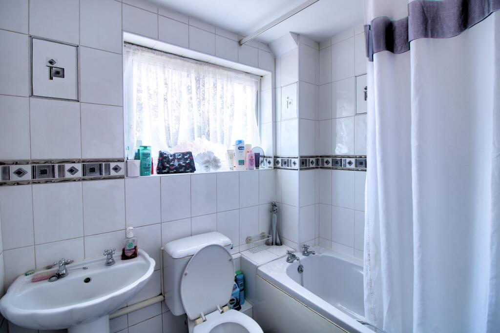 IMG_5202_3_4Interior4