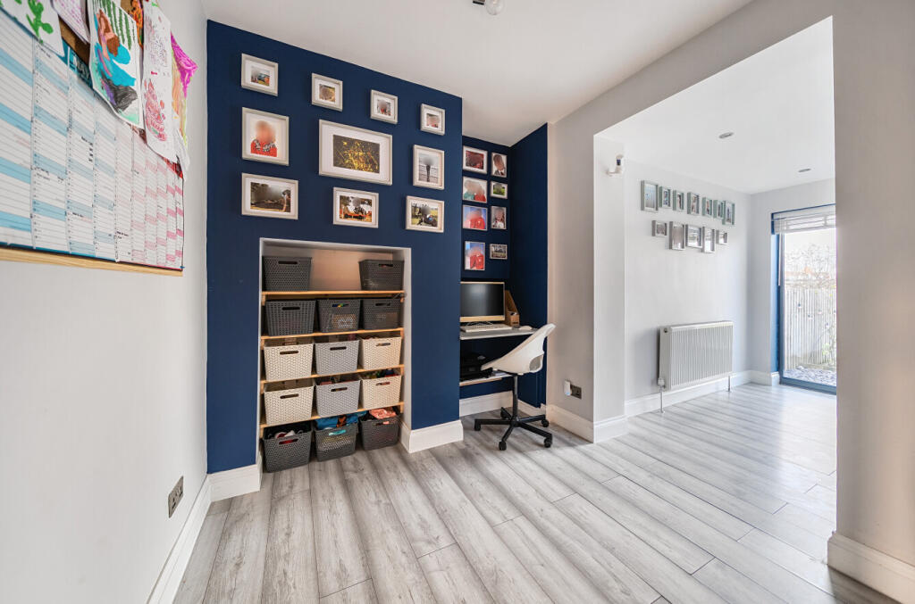 1383028-16-691ef9...