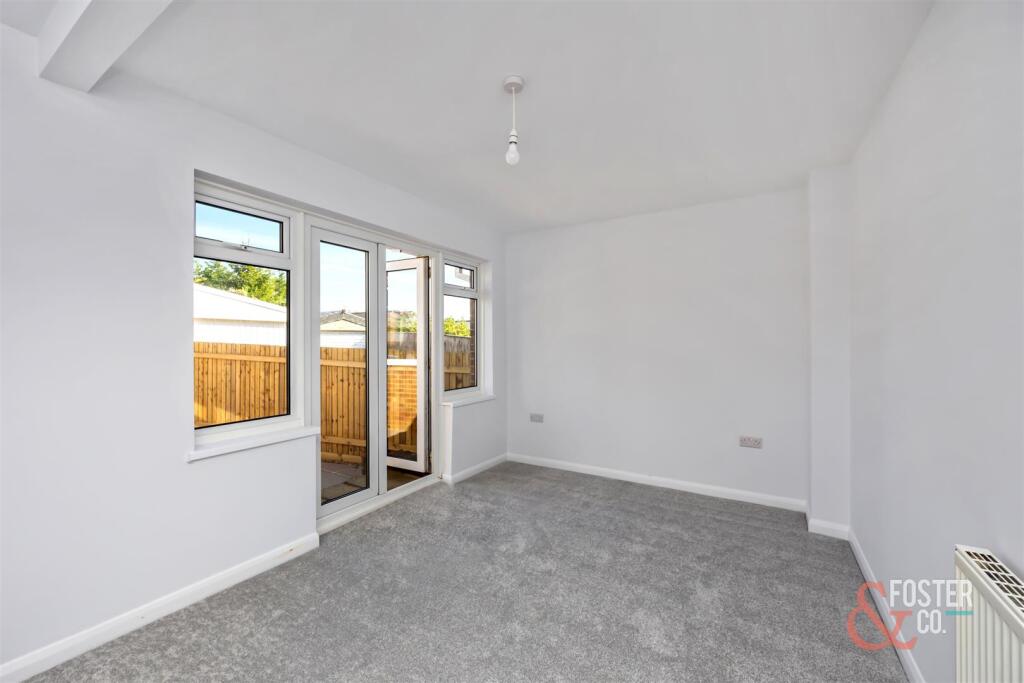 Mill Hill Close, 13-009.jpg