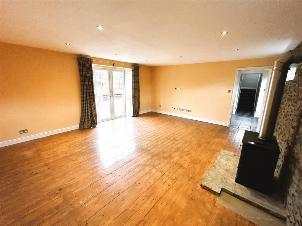 lounge.JPG
