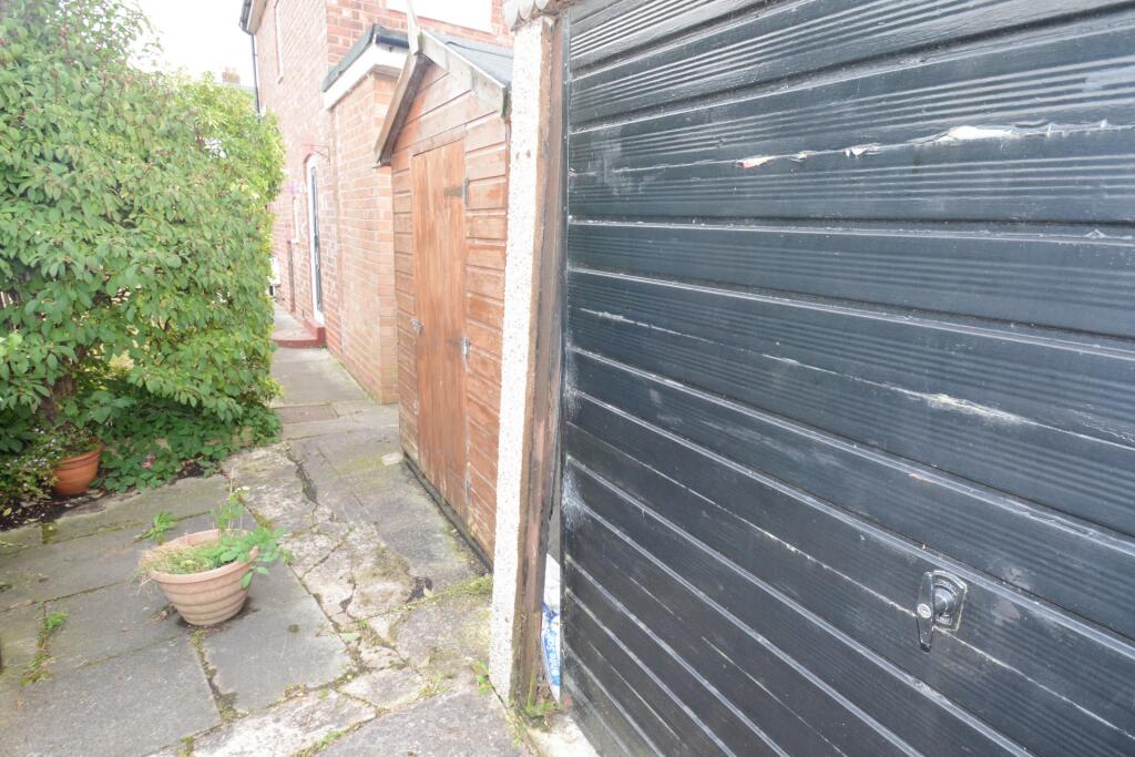 DETACHED GARAGE
