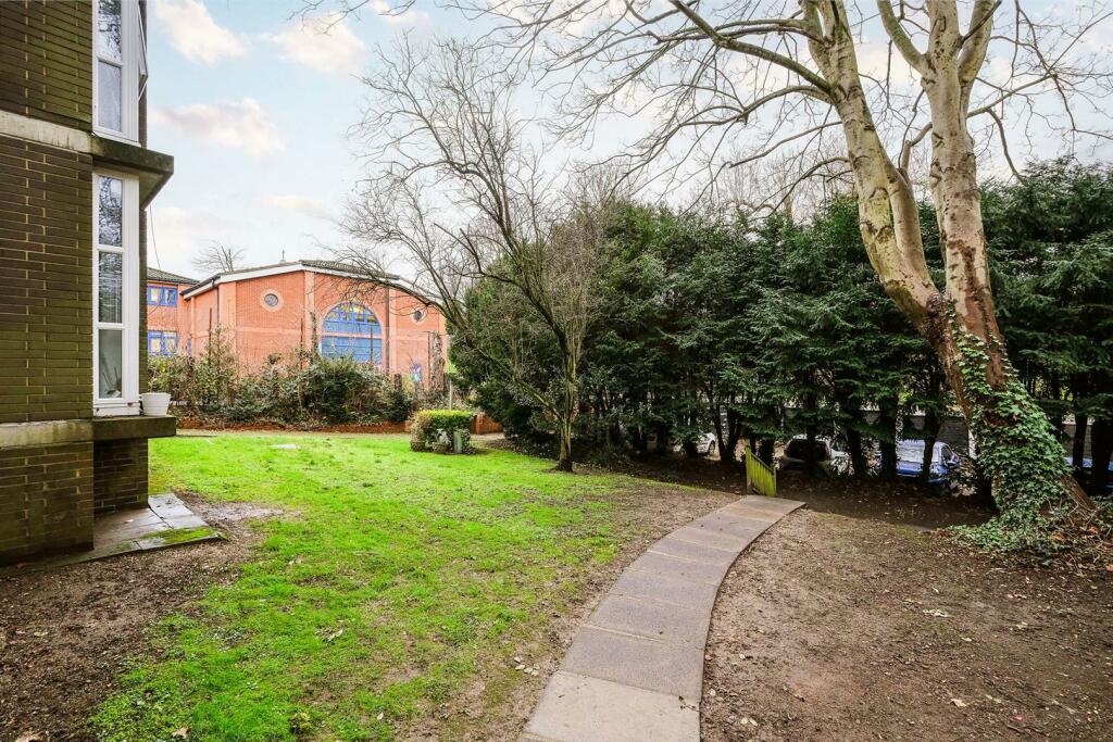 15 Harefield House-19_web.jpg