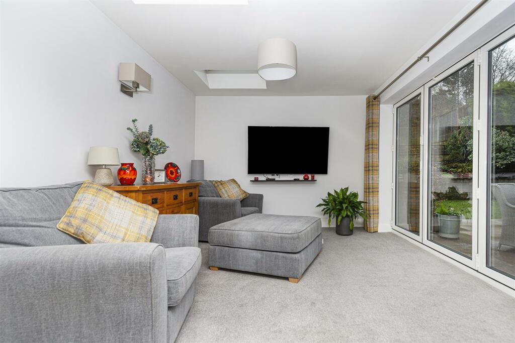 Bramleys Estate Agents - Blacksmiths Fold (10).jpg