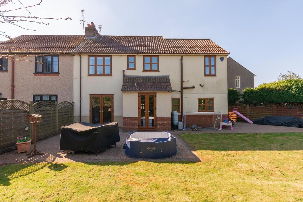 1O3GRFY - External E.jpg