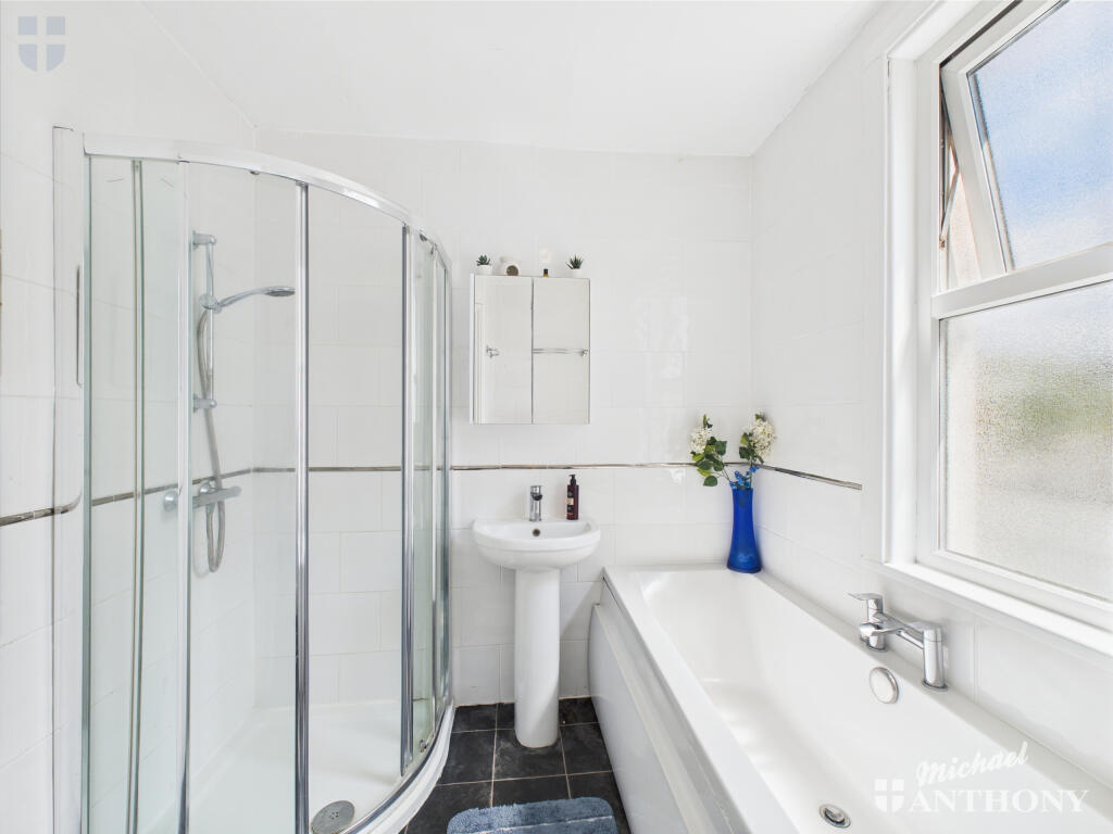 CAM03218G0-PR0638-STILL006