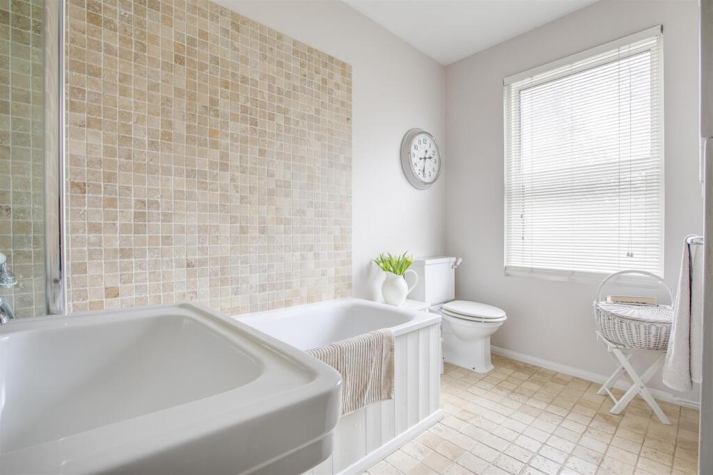 85 Totteridge Road, HP13 6EY-2.jpg