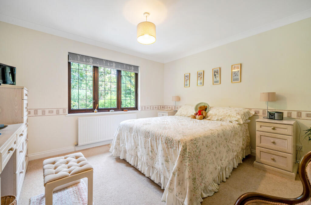 1357688-8-68d3d44...