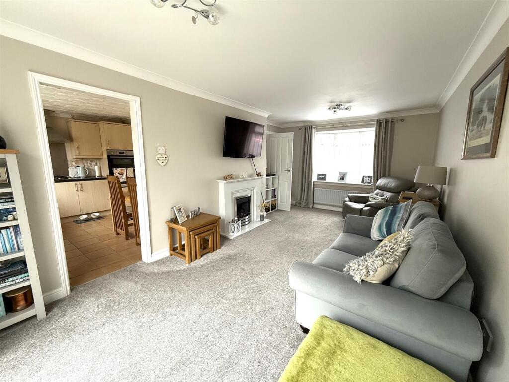 23 coppice lounge 2.jpeg