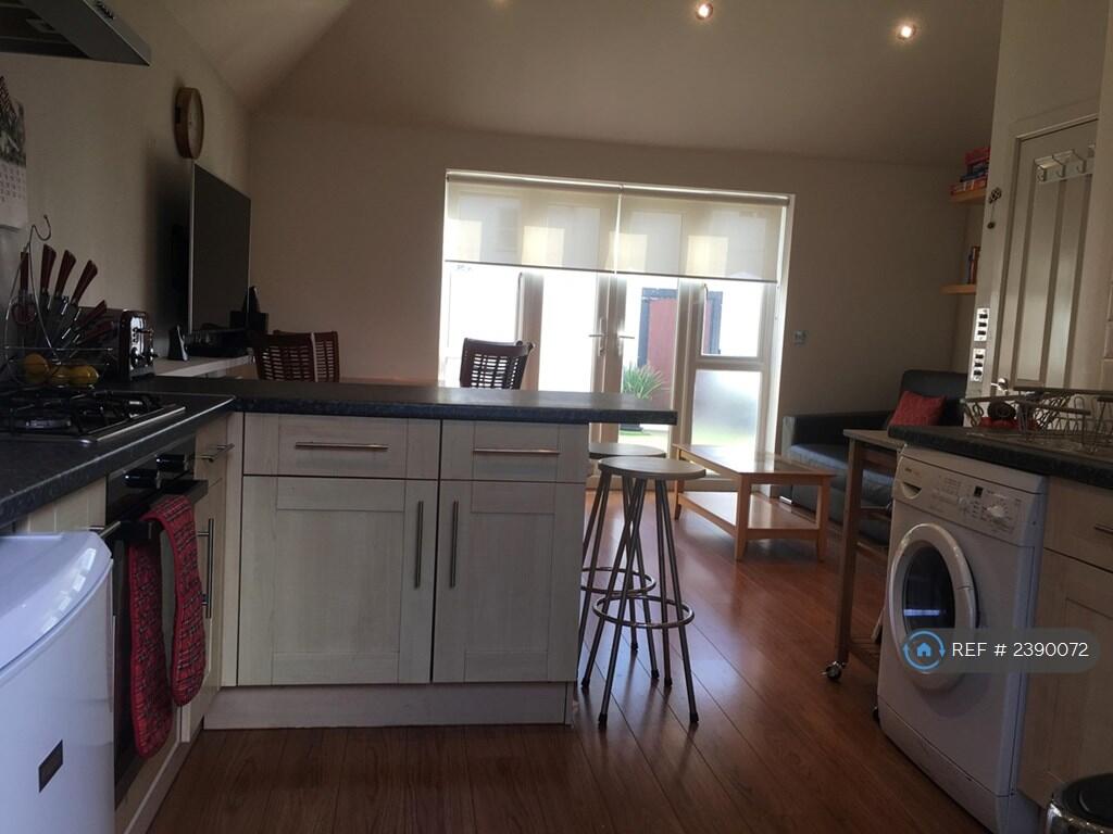Kitchen Inc Washing Machine, Fridge, Oven Gas Hob