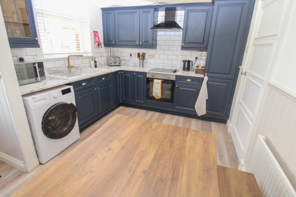 KITCHEN-DINER.jpg