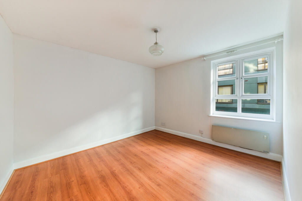 FULLERS CLOSE, 43 (6)