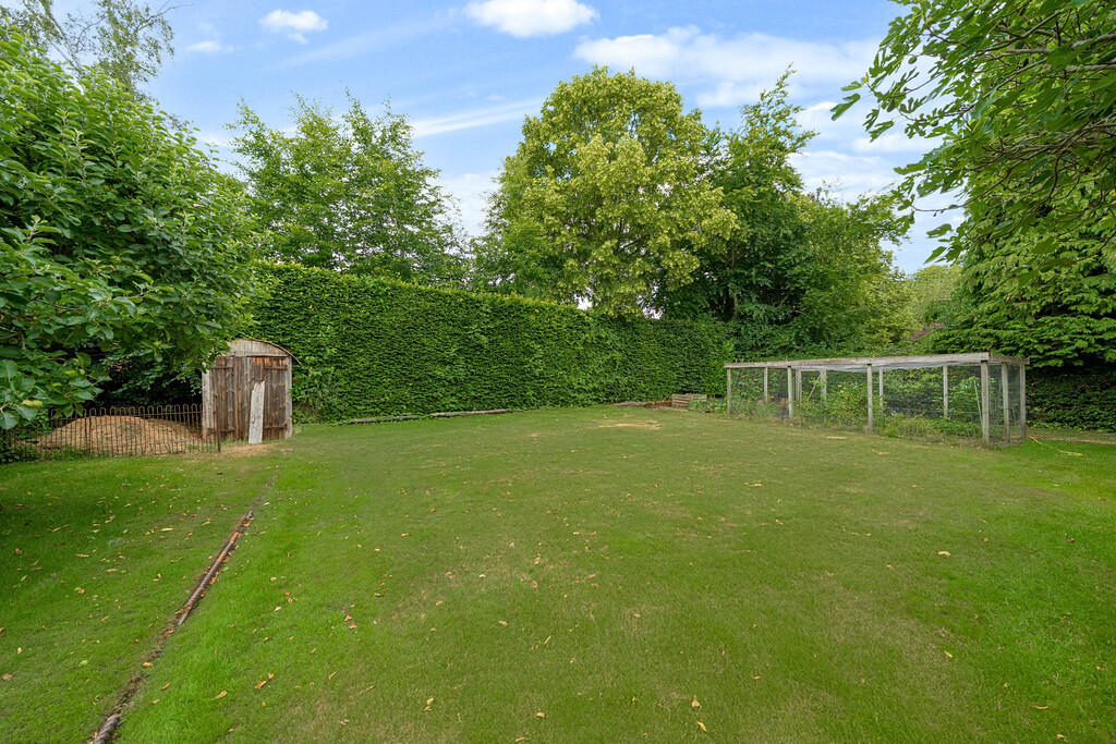 1313903-6-685c72a...