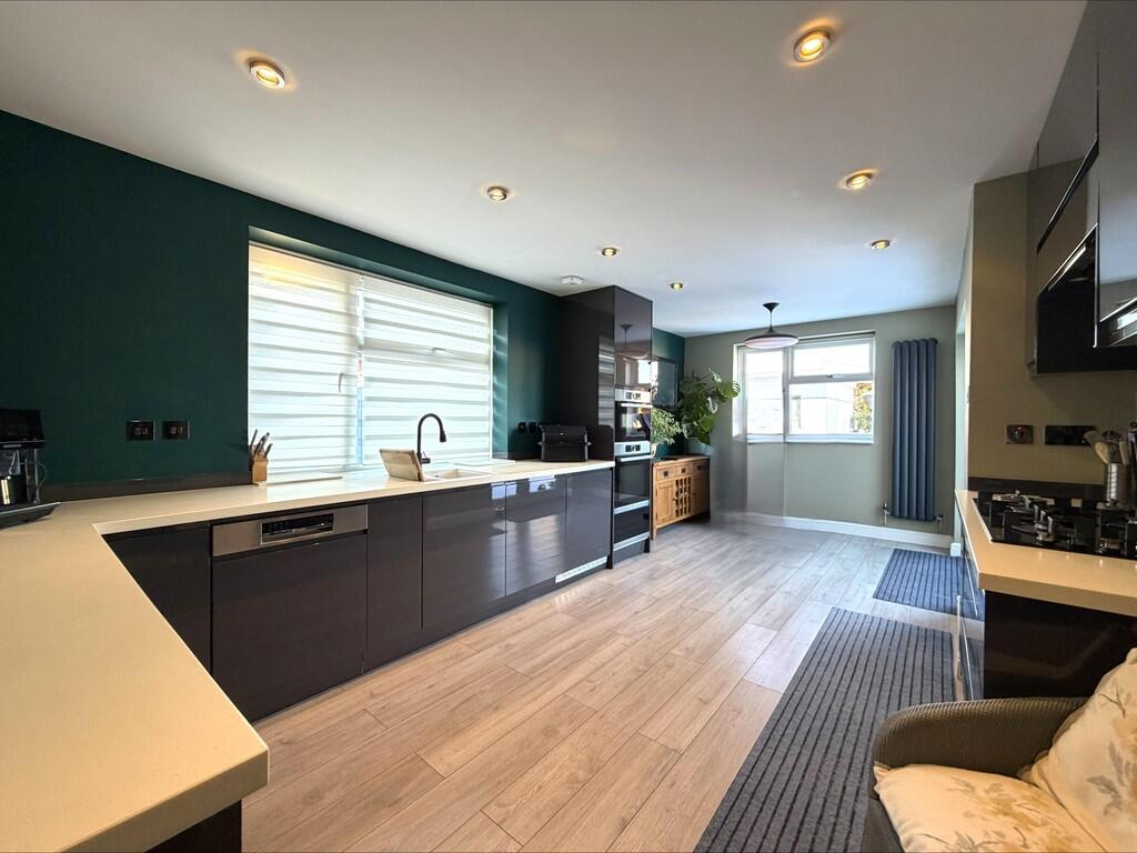 processed-536BCFA...