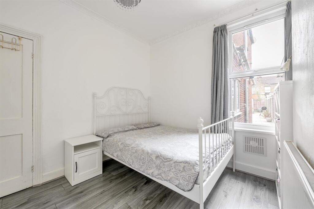 First-Bedroom-2.jpg