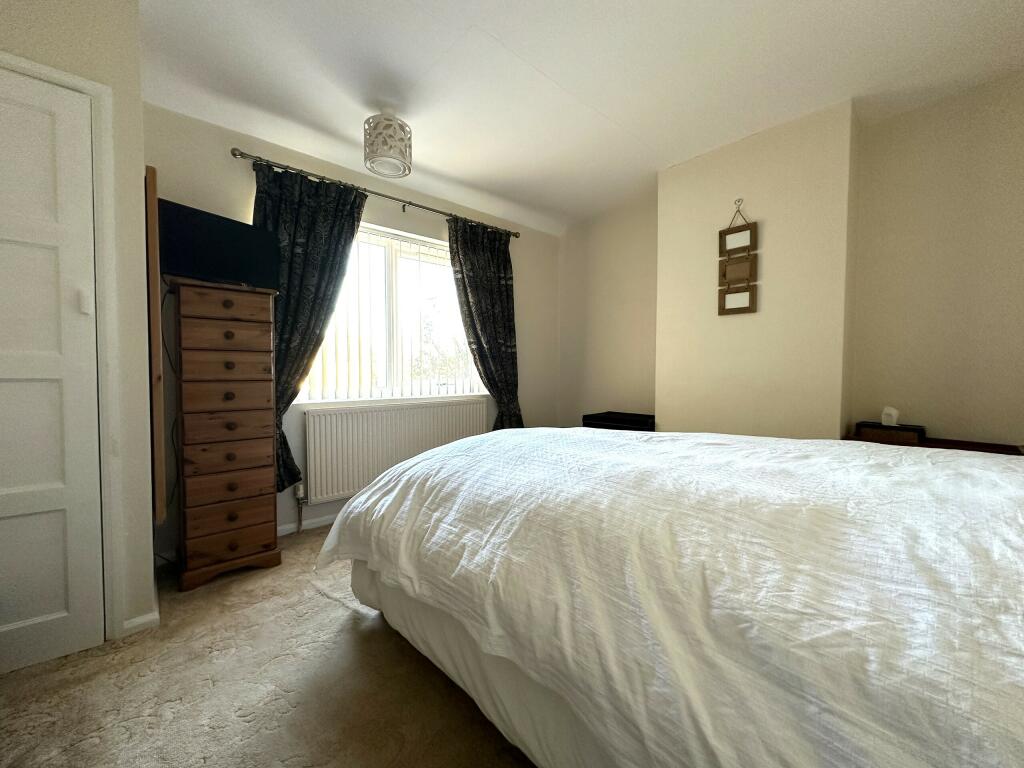 Bed 1.JPG