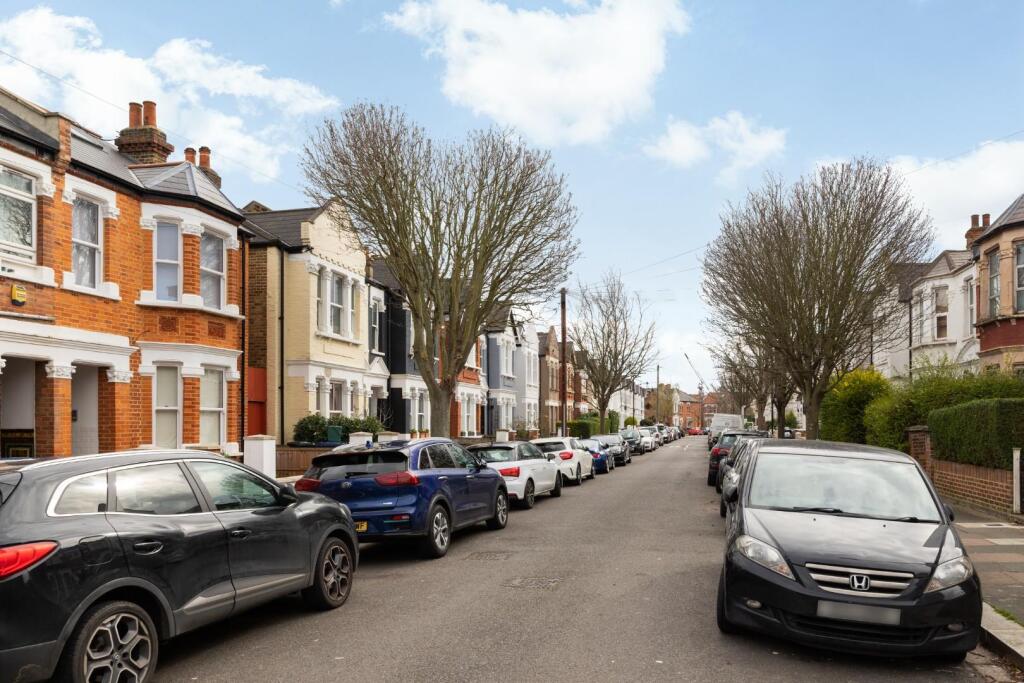 Willcott Road 3F3 - ext2.jpg