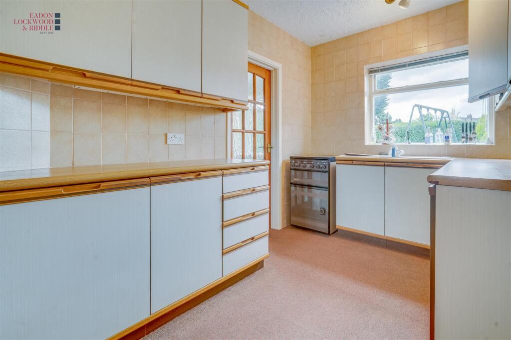 Kitchen 1.1.jpg