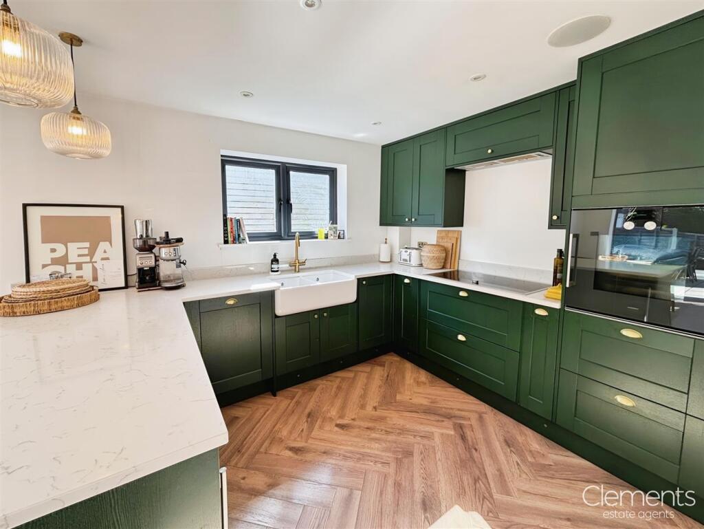 7e6ba44c-Kitchen 201.jpg