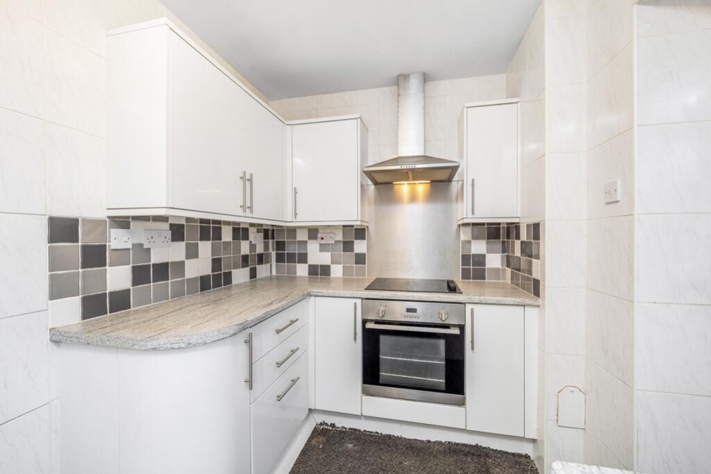 30 Bede Crescent (Benington)-20