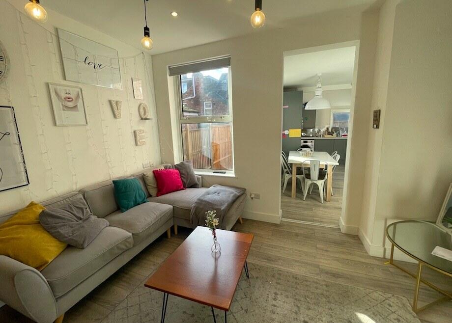 6 Bedroom Semi-Detached House (HMO)