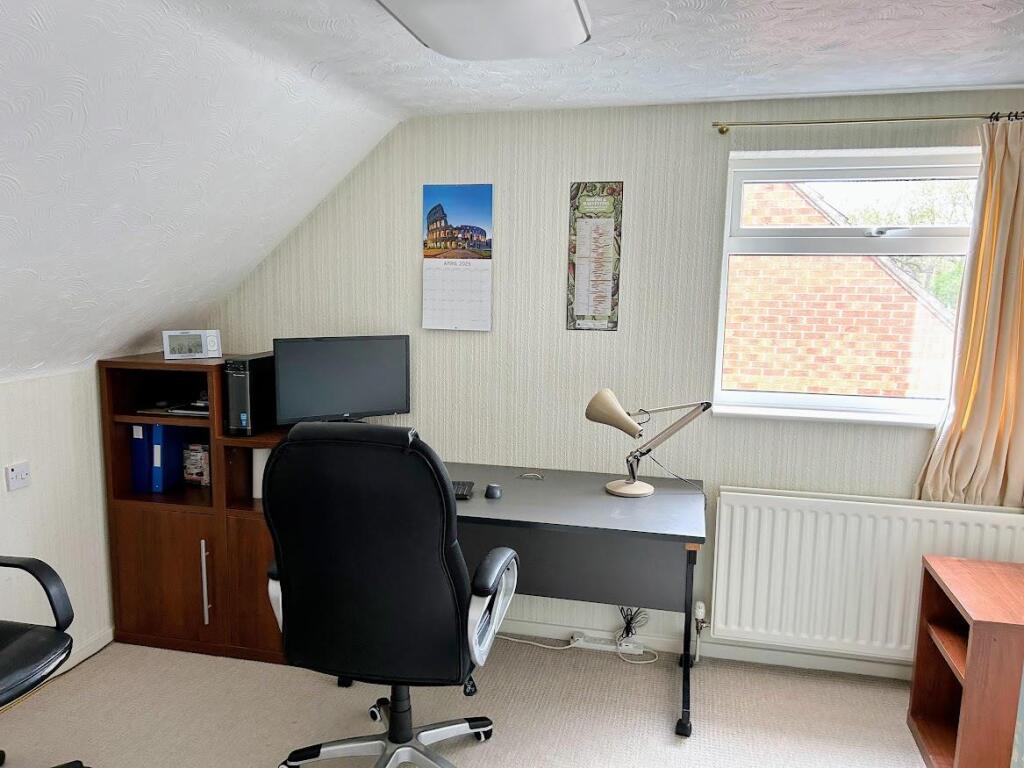 DRESSING ROOM