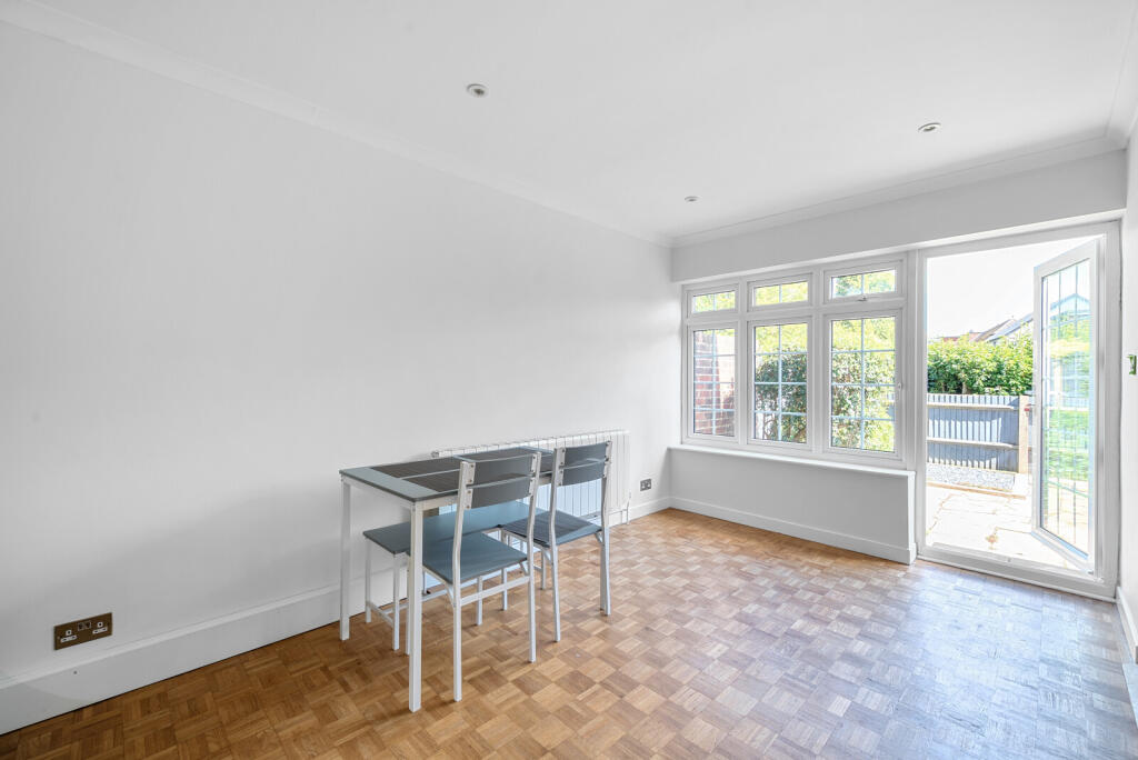 1348086-9-68b98e2...