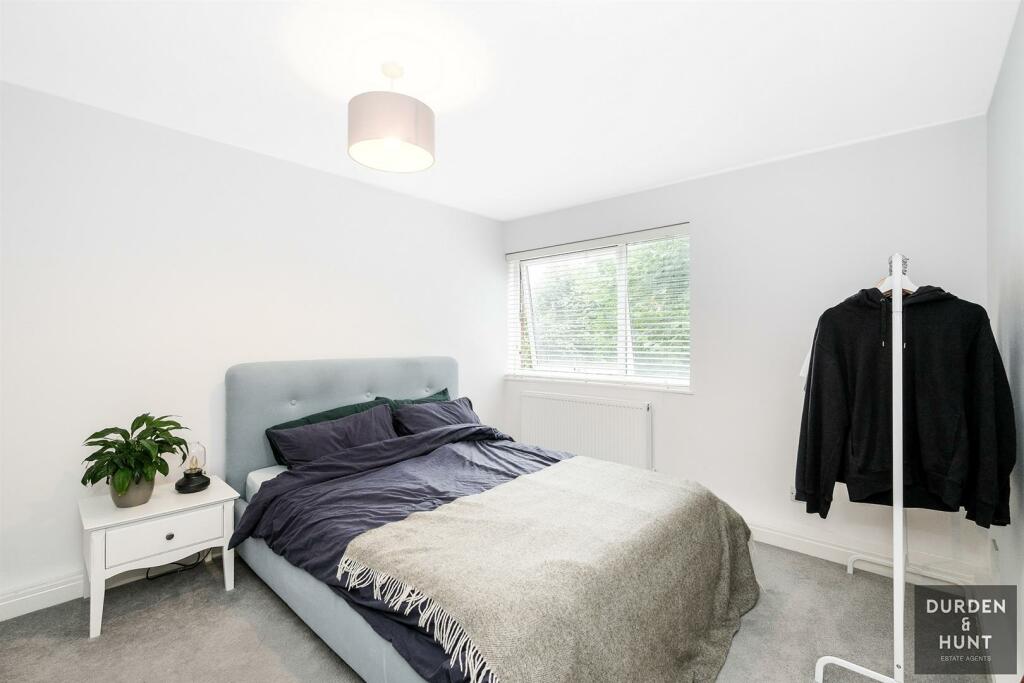 Deepdene Close-4.jpg