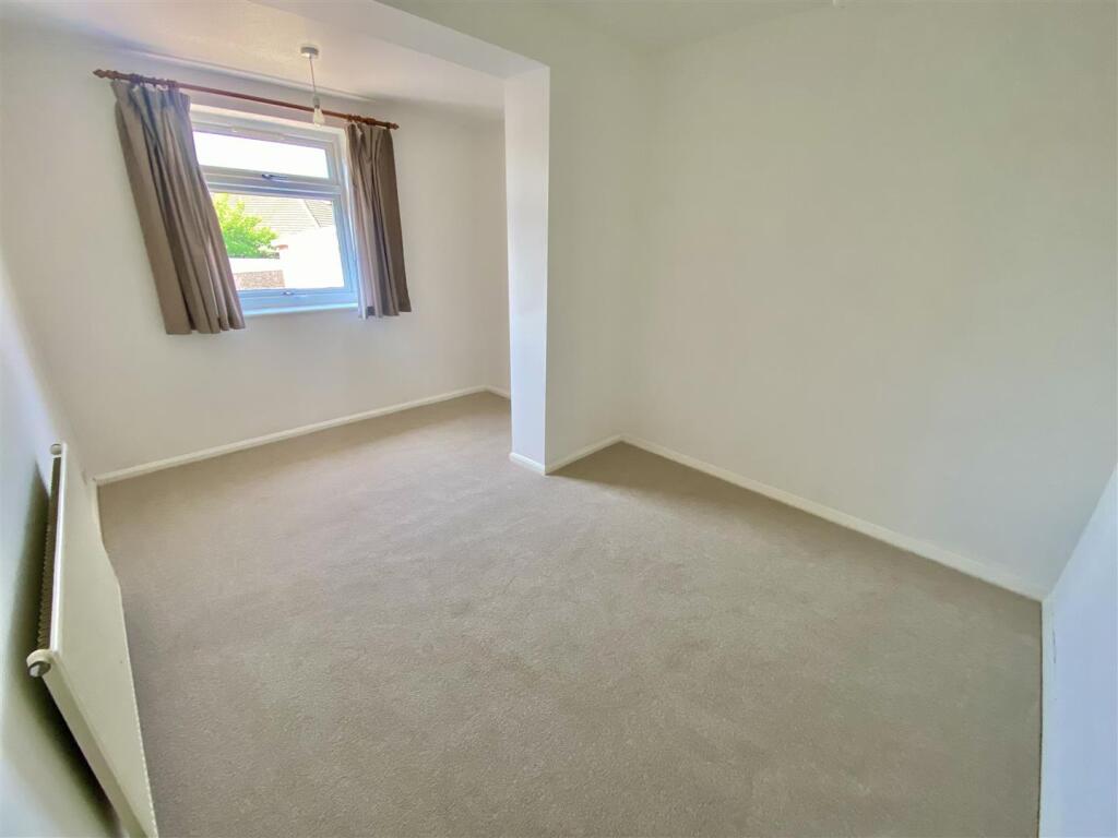 Bramleys Estate Agents - Westfields Avenue - Mirfi