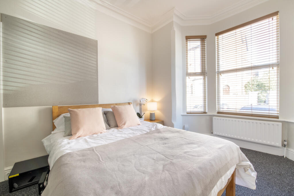 11 Arthur, Bedroom 13