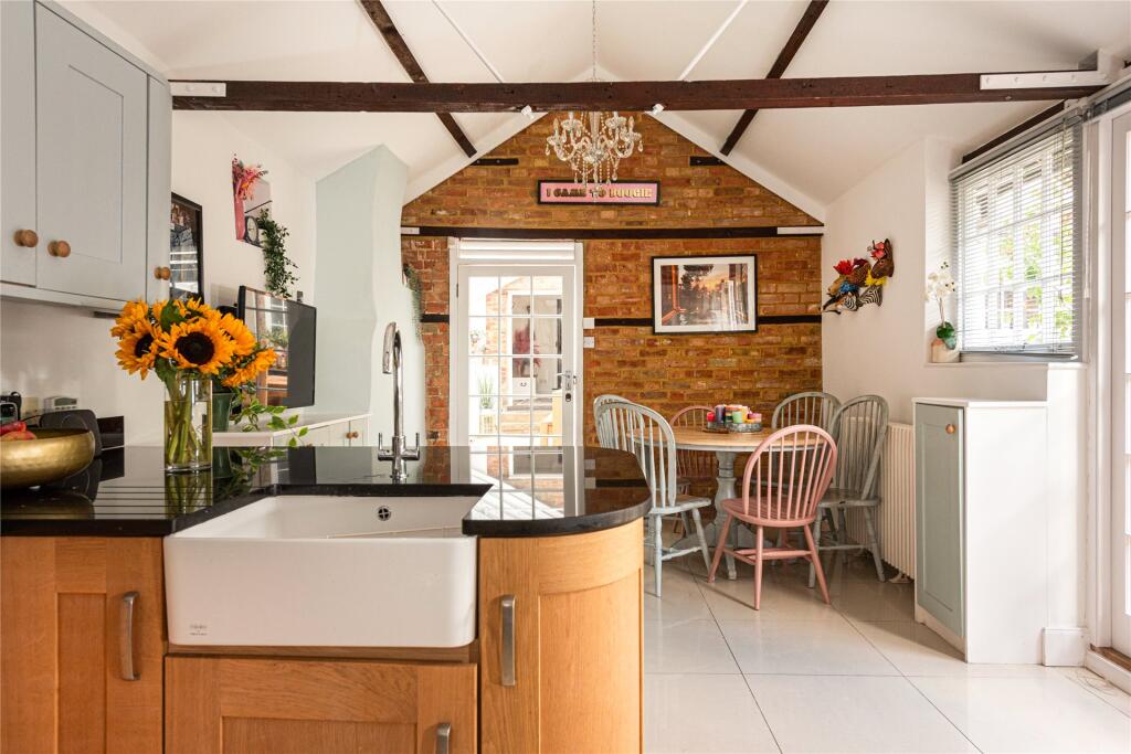 Kitchen/Breakfast