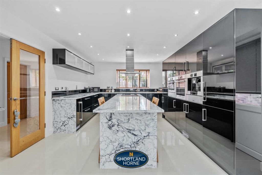 2 Evergreen Close WM (29 of 49).jpg