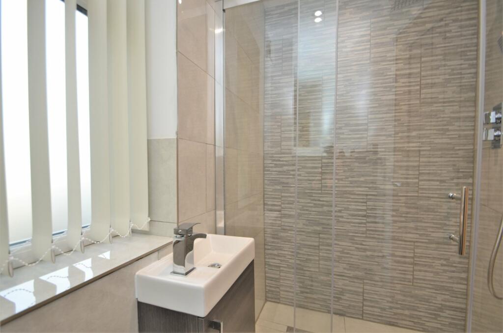 Shower Room (2)