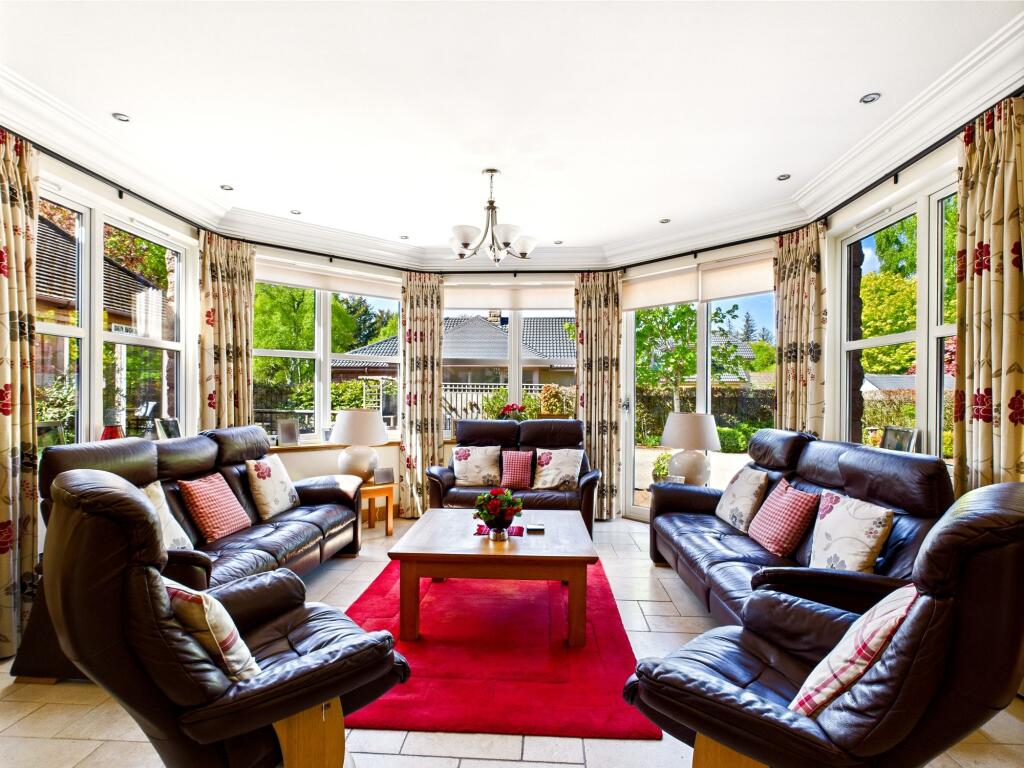 Dining/Family Room